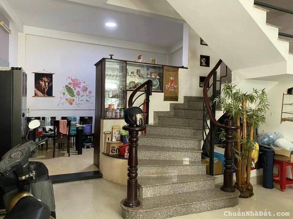 Biệt thự sân vườn khu K300-MT 6m-nội thất siêu xịn-gần ETOWN-giá tốt Biệt thự sân vườn khu K300-MT 6m-nội thất siêu xịn-gần ETOWN-giá tốt