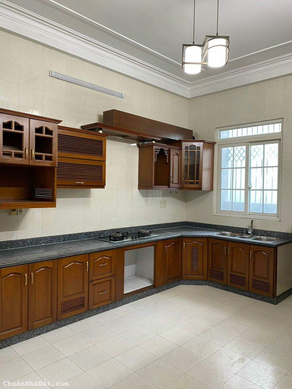 Bán nhà mặt tiền Hồng Bàng-9PN-thang máy+nội thất đẹp-cạnh bv+Hùng Vương Plaza-kinh doanh VIP