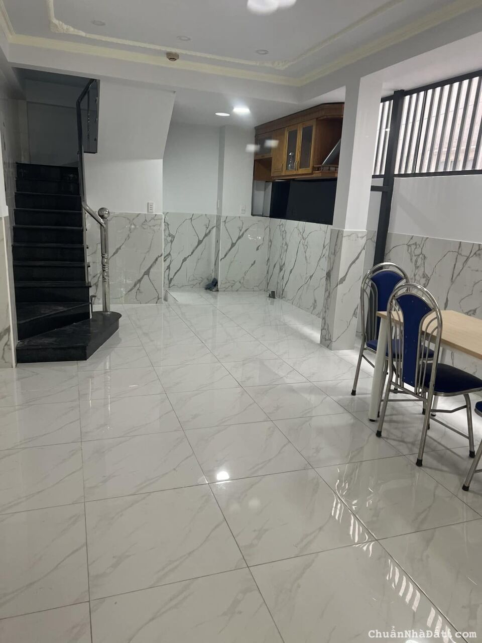 Bán nhà HXH Lê Văn Sỹ thông Trường Sa-ngang 4m-35m-sổ vuông dọn vào ở ngay chỉ 4 tỷ