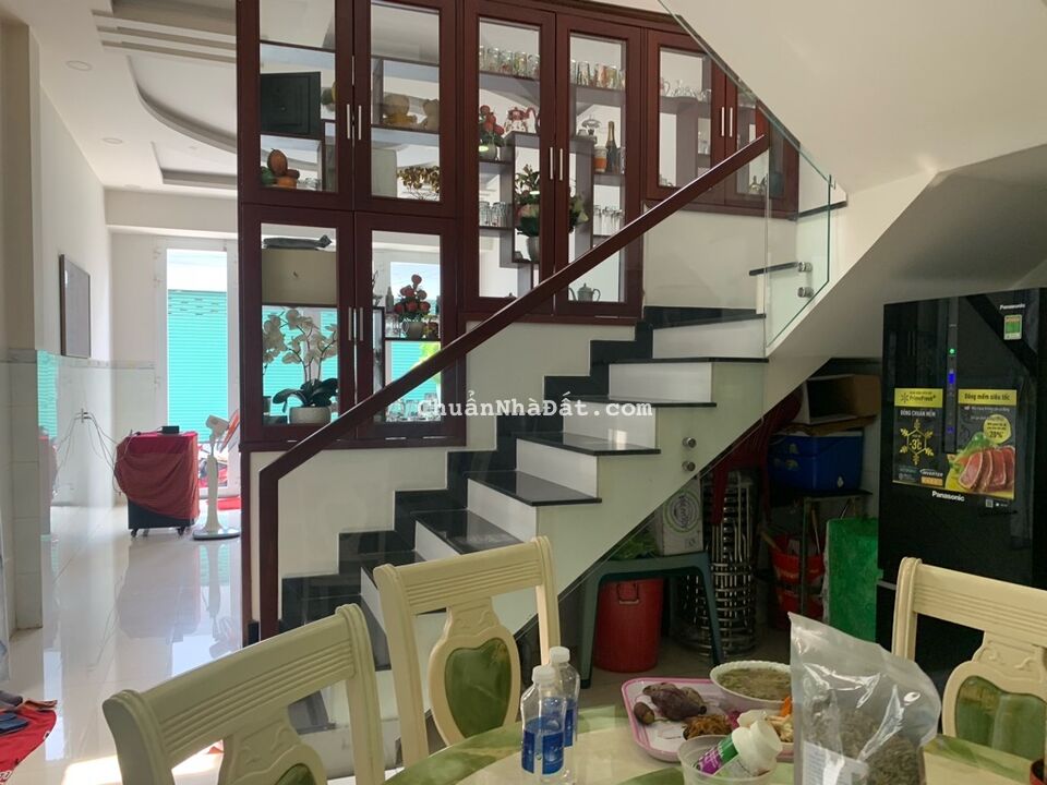 bán nhà Lũy Bán Bích-ngang 5.6m-hẻm 8m-9PN-nhà mới-120m2-giá tốt