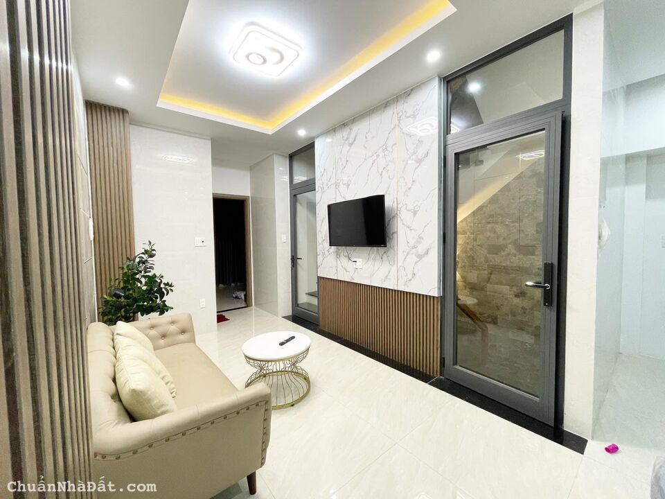 Chính chủ tôi ăn nên làm ra nhượng lại căn nhà 3 tầng đúc, TT. Hải Châu, chỉ 5ty4 sạch sẽ