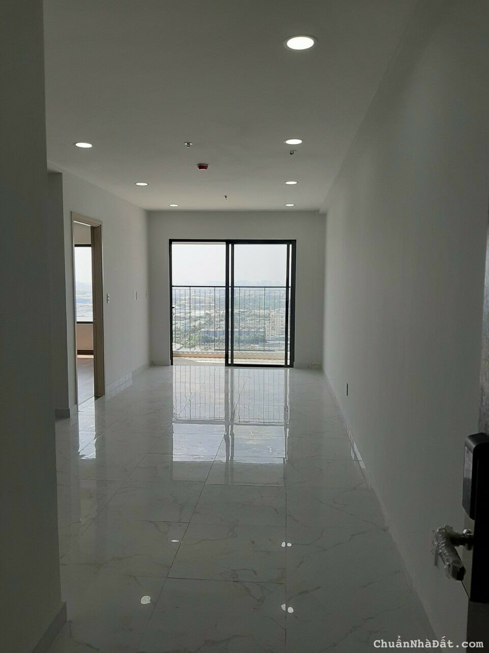 CẦN SANG NHƯỢNG CĂN HỘ MỚI BÀN GIAO CHARM CITY Căn 2PN 2WC 70m2 GIÁ 2.3 TỶ CẦN SANG NHƯỢNG CĂN HỘ MỚI BÀN GIAO CHARM CITY Căn 2PN 2WC 70m2 GIÁ 2.3 TỶ