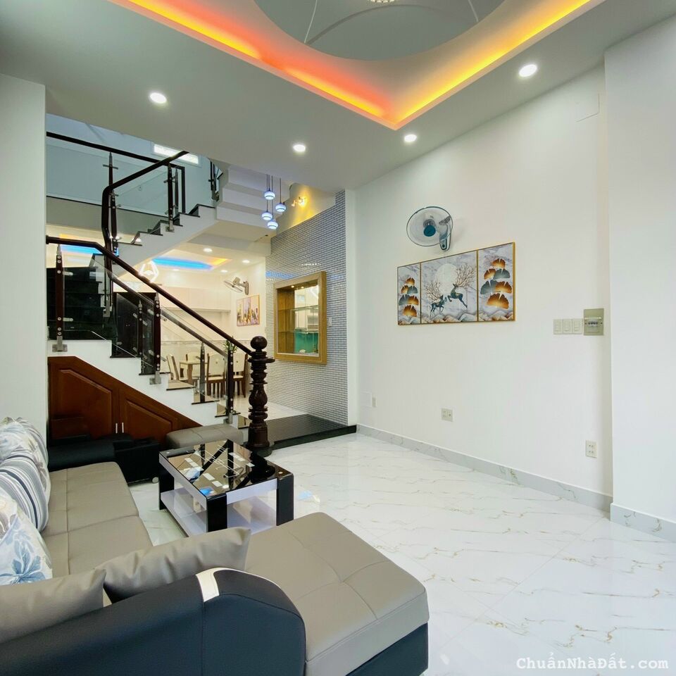 Hẻm 3.5m, Hồ Biểu Chánh, 4 x 10.2m, 2 lầu, chỉ 5.2 tỷ, Phú Nhuận