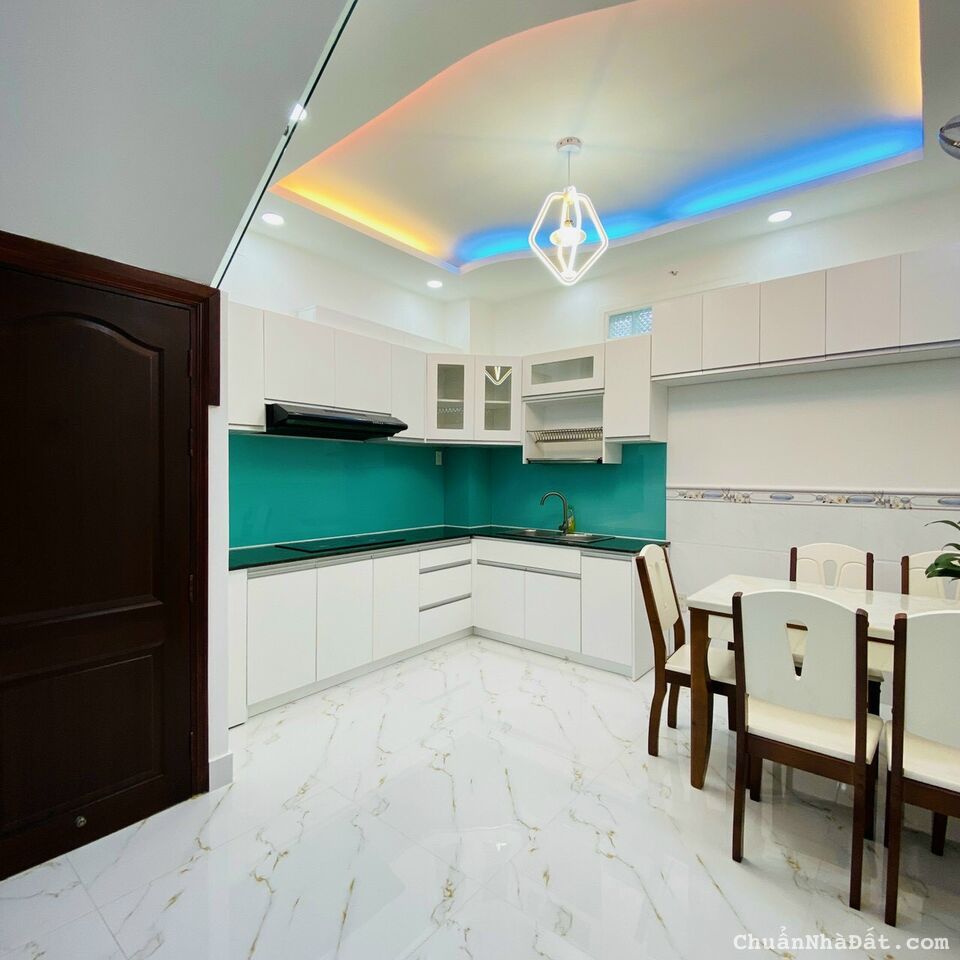 Hẻm 3.5m, Hồ Biểu Chánh, 4 x 10.2m, 2 lầu, chỉ 5.2 tỷ, Phú Nhuận