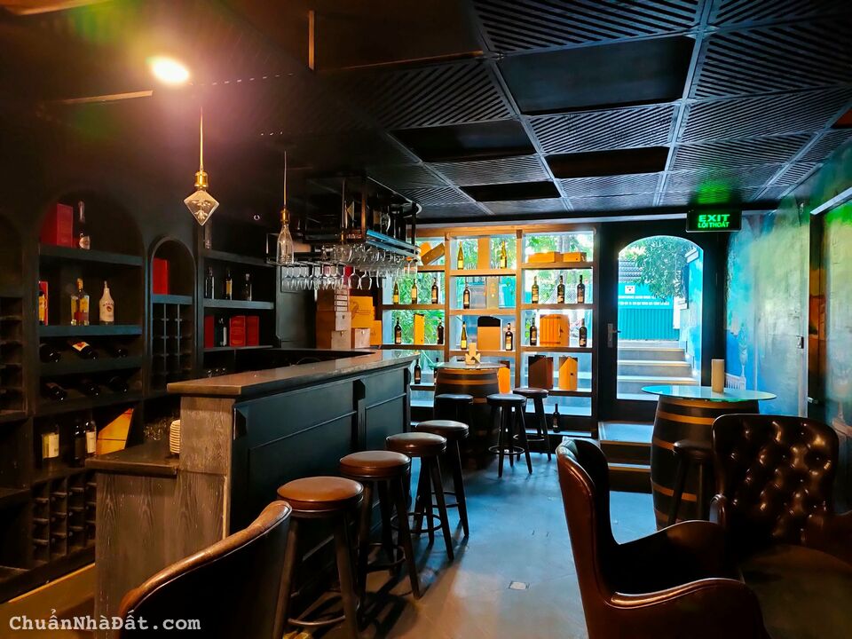 Bán biệt thự lô góc đang kinh doanh ổn định trong KĐT Đặng Xá,Gia Lâm,310m2, giá 42 tỷ.