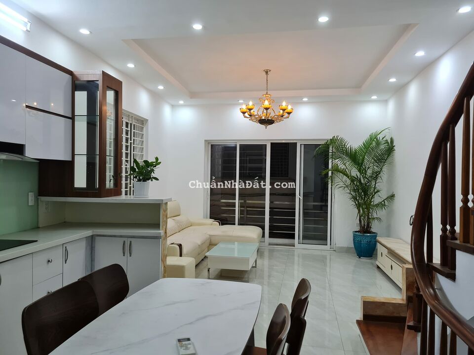 Bán nhà lô góc kinh doanh,ô tô vào nhà phố Nguyễn Văn Linh,Long Biên,40m,5 tầng,giá 5.3 tỷ. Bán nhà lô góc kinh doanh,ô tô vào nhà phố Nguyễn Văn Linh,Long Biên,40m,5 tầng,giá 5.3 tỷ.