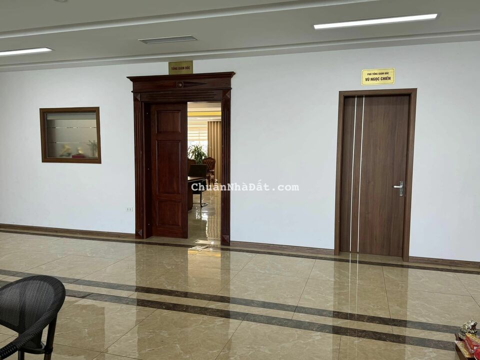 Chuyển nhượng tòa nhà văn phòng Mặt Phố Thụy Khuê  1400m2, 6 tầng Lô Góc 4 Mặt Thoáng View Hồ Tây.