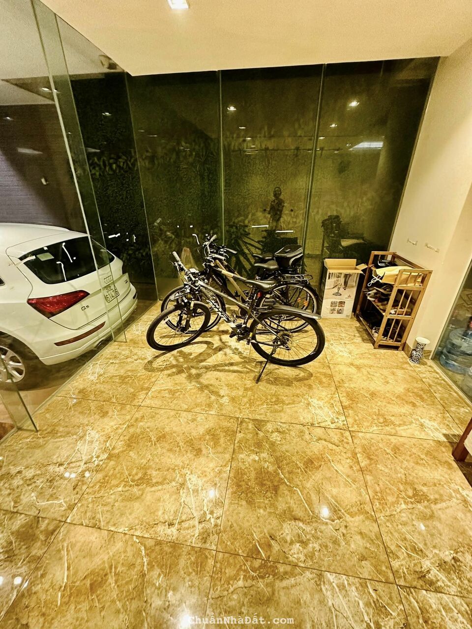 Bán Biệt Thự Phố Nguyên Hồng 170m2 x 6 tầng, Mặt Tiền 8,6m Phố Hiếm Nhà Bán Có 102