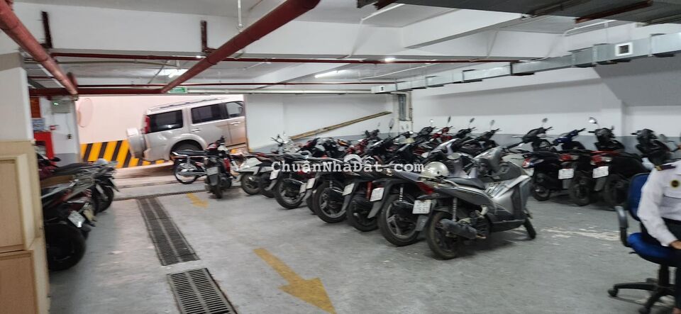 Bán Tòa Nhà Văn Phòng Mặt Phố Bà Triệu 333m2 x 8 tầng, Mặt Tiền 25m, Vị Trí Đắc Địa Sầm Uất Ngày Đêm