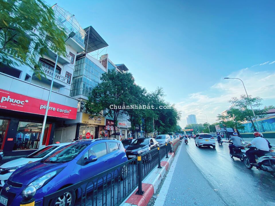 Cần Nhượng Lại Nhà Mặt Phố Chùa Bộc 108m2 5 tầng, Mặt Tiền 4,5m Vỉa Hè Rộng Kinh Doanh Tốt Cần Nhượng Lại Nhà Mặt Phố Chùa Bộc 108m2 5 tầng, Mặt Tiền 4,5m Vỉa Hè Rộng Kinh Doanh Tốt