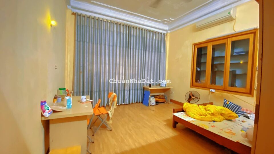 Cần Nhượng Lại Nhà Mặt Phố Chùa Bộc 108m2 5 tầng, Mặt Tiền 4,5m Vỉa Hè Rộng Kinh Doanh Tốt Cần Nhượng Lại Nhà Mặt Phố Chùa Bộc 108m2 5 tầng, Mặt Tiền 4,5m Vỉa Hè Rộng Kinh Doanh Tốt