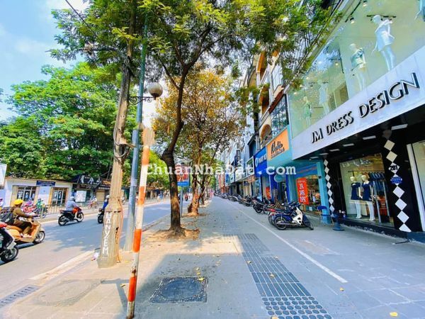 Cần Nhượng Lại Nhà Mặt Phố Chùa Bộc 108m2 5 tầng, Mặt Tiền 4,5m Vỉa Hè Rộng Kinh Doanh Tốt Cần Nhượng Lại Nhà Mặt Phố Chùa Bộc 108m2 5 tầng, Mặt Tiền 4,5m Vỉa Hè Rộng Kinh Doanh Tốt