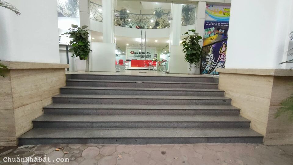 Bán Tòa Nhà Văn phòng mặt Phố Hoàng Cầu Đống Đa 410m2 x 10 tầng, MT 13m full thổ cư, chỉ 500 triệu/