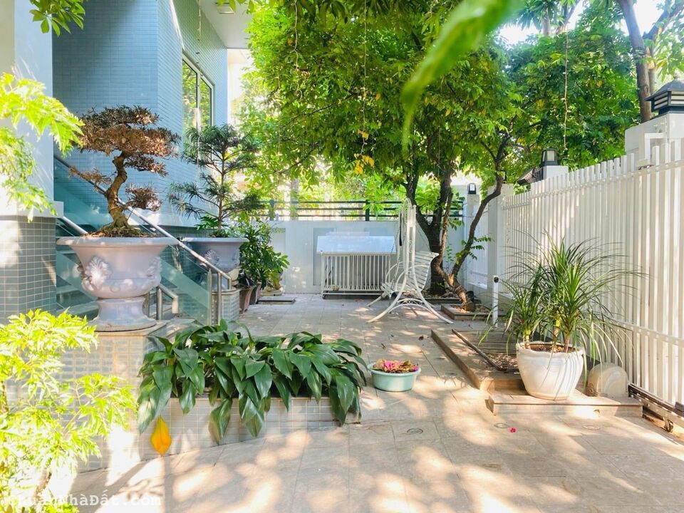 Biệt Thự Mễ Trì - Q. Nam Từ Liêm 431m2, 5 tầng, lô góc thoáng sáng, Giá chỉ 85 Tỷ