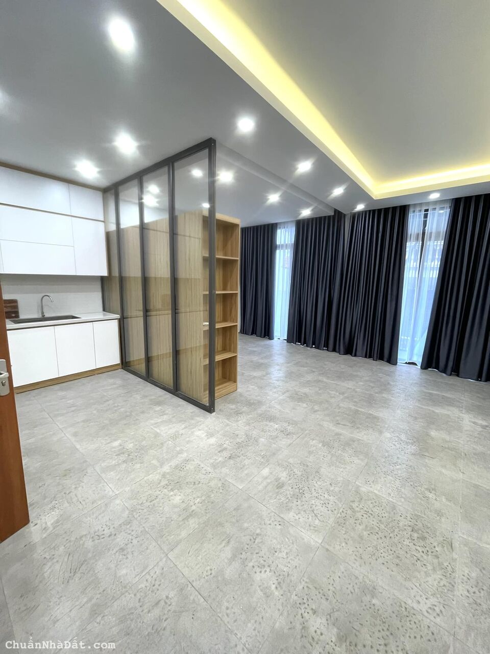 Bán nhà phân Lô Trần Quang Diệu Đống Đa 65m2, nhà 6 tầng thang máy, mặt tiền 6m. vuông A4