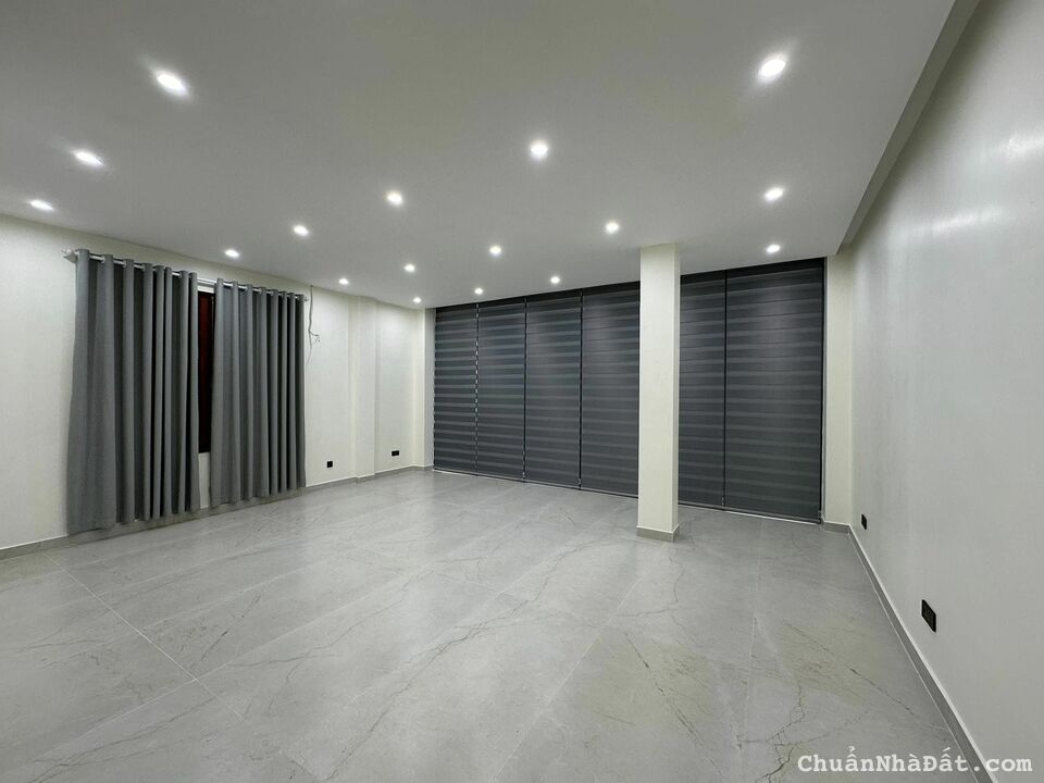 Bán nhà mặt phố Quận Đống Đa 106m2 nhà 7 tầng, mặt tiền 6,8m Lô góc thông sàn thang máy