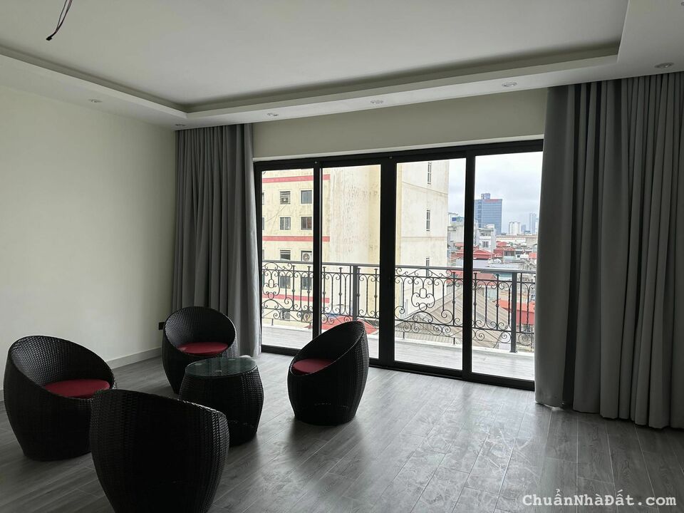 Bán nhà mặt phố Quận Đống Đa 106m2 nhà 7 tầng, mặt tiền 6,8m Lô góc thông sàn thang máy