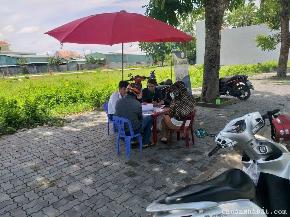 Đất FuLl Thổ 100% - KDC Hoàng Long - Thị Trấn Bến Lức - Long An .