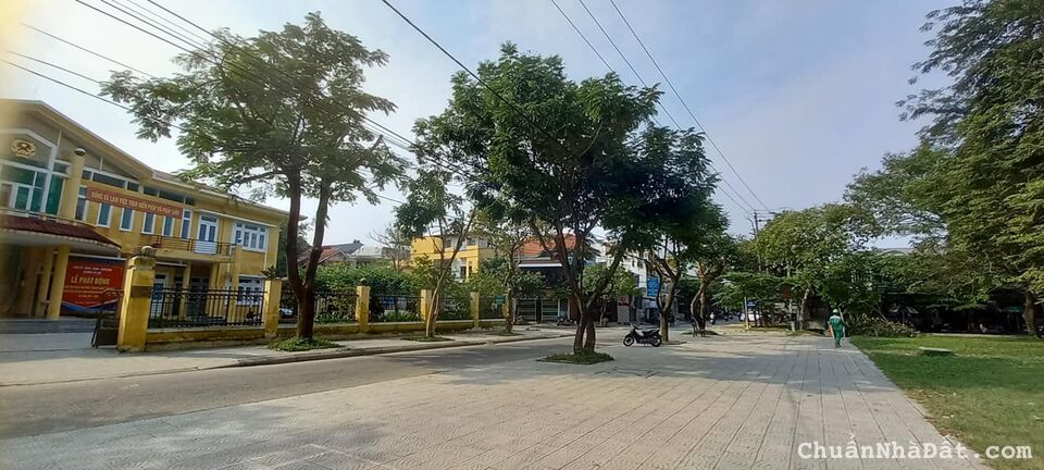 Chủ kẹt tiền cần bán nhanh nhà 3 tầng mặt tiền Lê Đại Hành