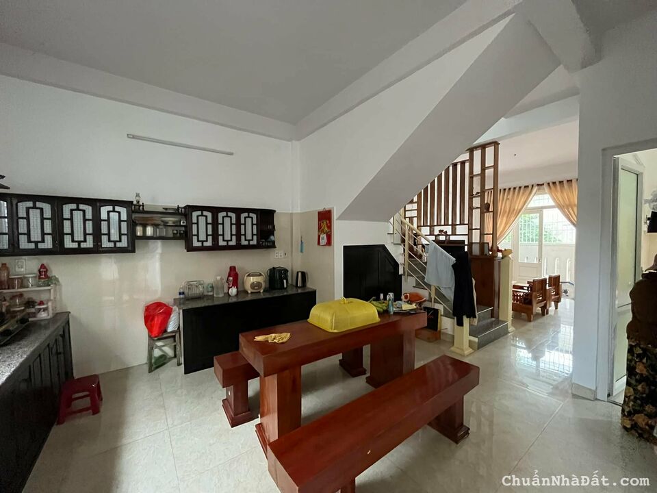 Bán nhà 2,5 tầng đường Kim Long cạnh cầu Nguyễn Hoàng Bán nhà 2,5 tầng đường Kim Long cạnh cầu Nguyễn Hoàng