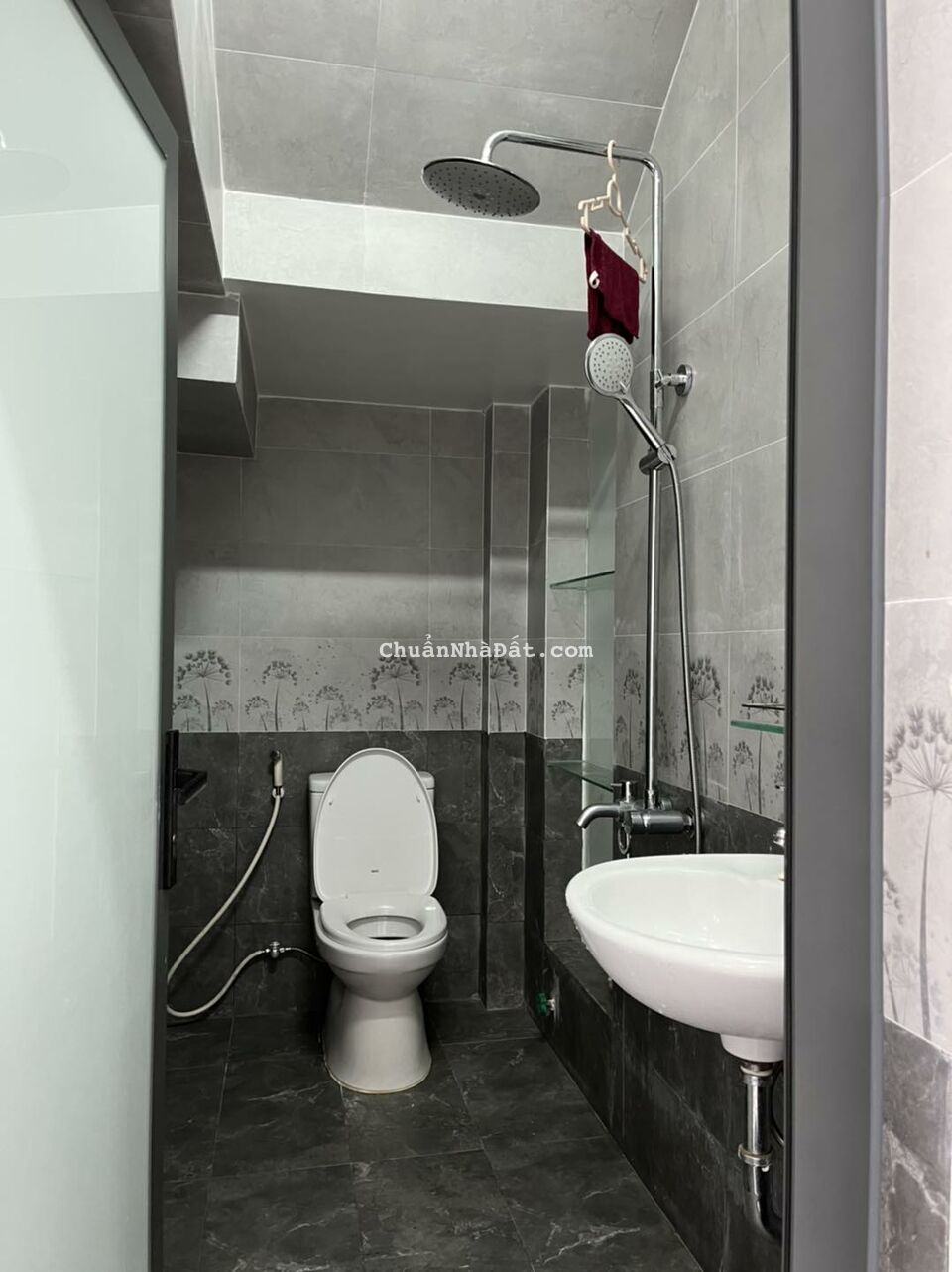 Bán Nhà 2 Tầng Nguyễn Lộ Trạch Chỉ 2,2 Tỷ An Cư 