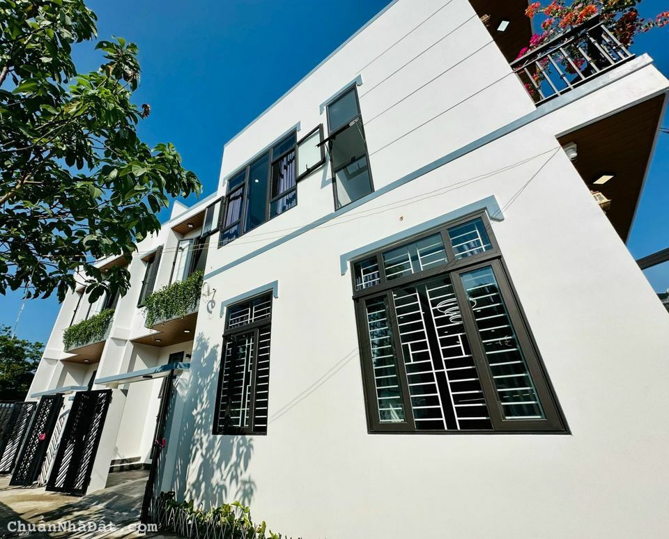 Bán nhà đẹp 2 tầng đường Phan Bội Châu Bán nhà đẹp 2 tầng đường Phan Bội Châu