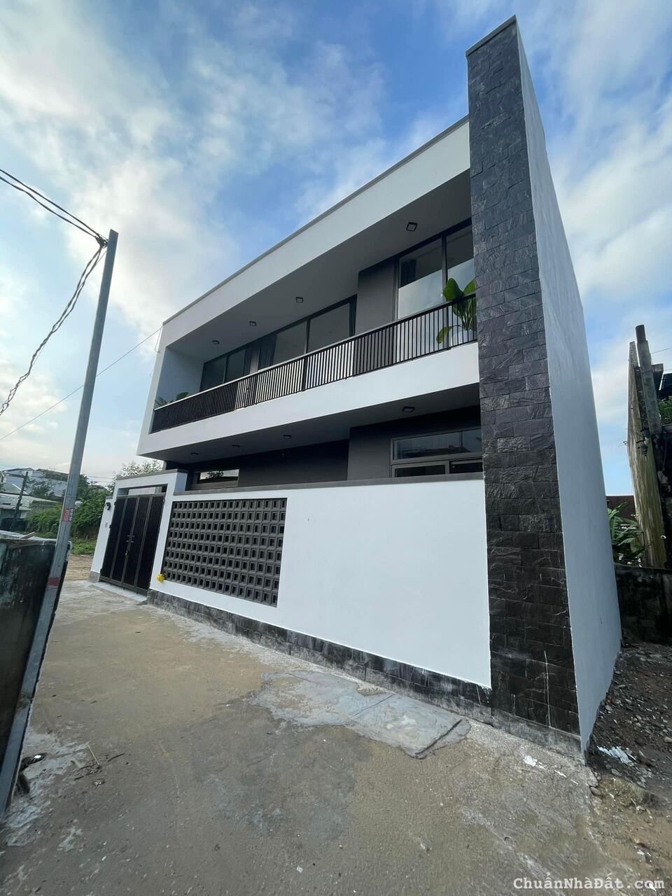 Bán nhà đẹp Tam Thai xách vali vào ở ngay