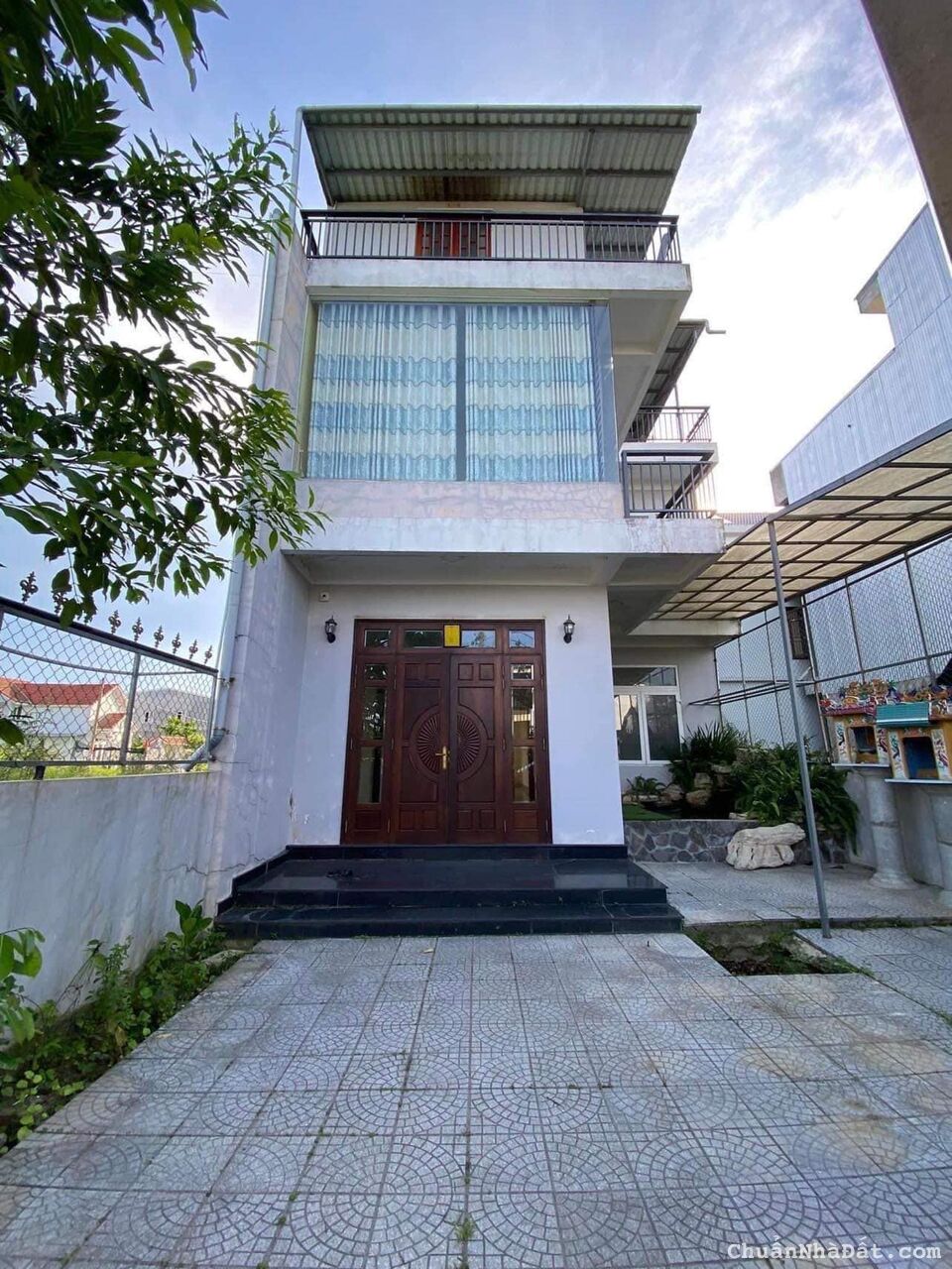 Bán nhà 3 tầng KQH Vinh Vệ giá rẻ chạm đáy