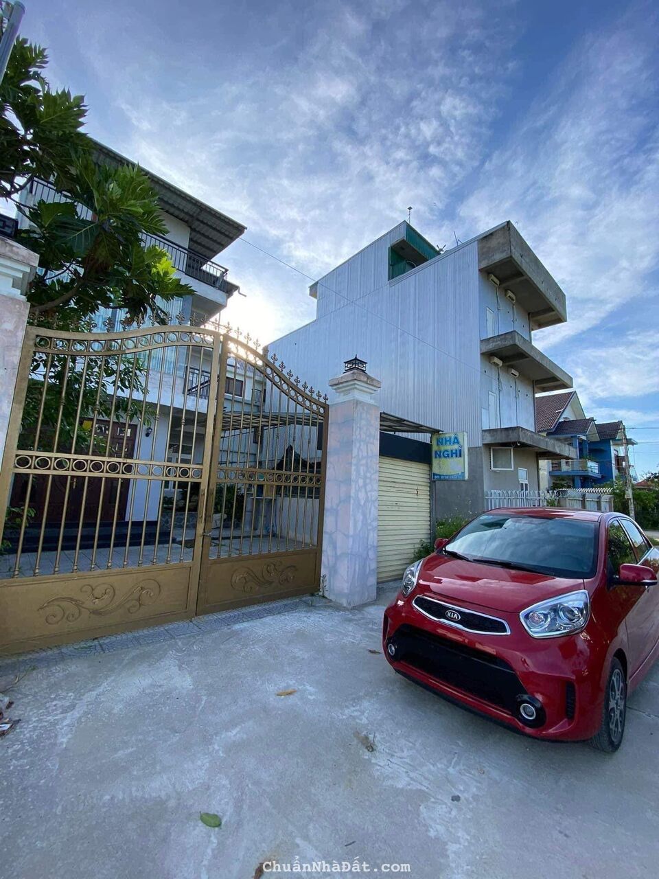 Bán nhà 3 tầng KQH Vinh Vệ giá rẻ chạm đáy