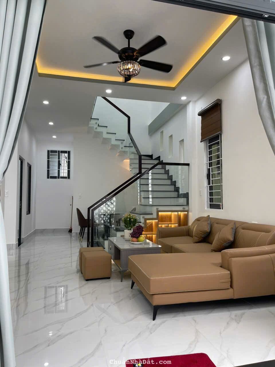 Nhà 2 Tầng Xuân Diệu - 2 Căn Liền Kề Tìm Chủ Mới 