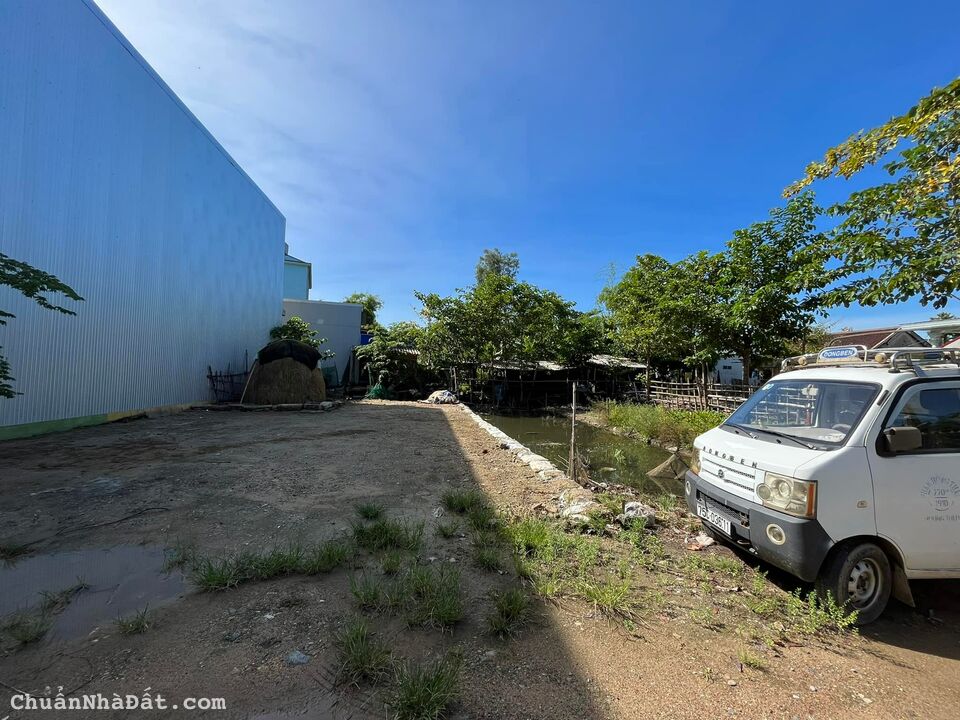 Bán đất Khúc Thừa Dụ khổ nhỏ 100m2 dễ đầu tư an cư