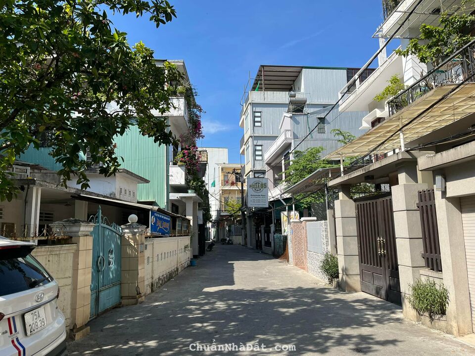 Bán đất kiệt 85 Nguyễn Huệ khu Vip trung tâm thành phố Huế