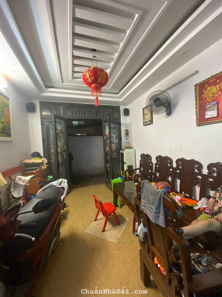 Bán nhà phố Bạch Mai, Hai Bà Trưng, gần phố nhà đẹp ở ngay 5 tầng 32 m2 giá 3.95 tỷ