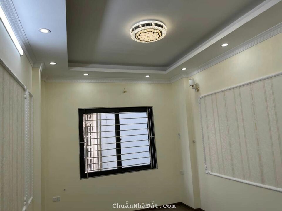 Bán nhà phố Chợ Khâm Thiên, Đống Đa nhà đẹp ở ngay 4 tầng 29 m2 giá 2.9 tỷ