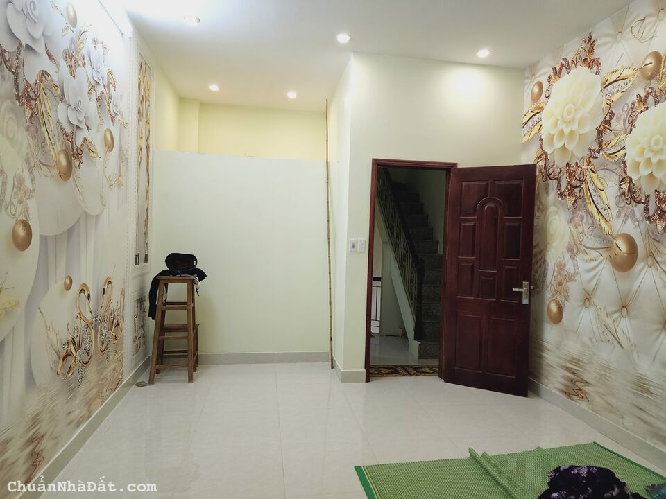 Bán nhà phố Chợ Khâm Thiên, gần phố, nhà đẹp ở ngay 4 tầng 36 m2 giá 3.2 tỷ