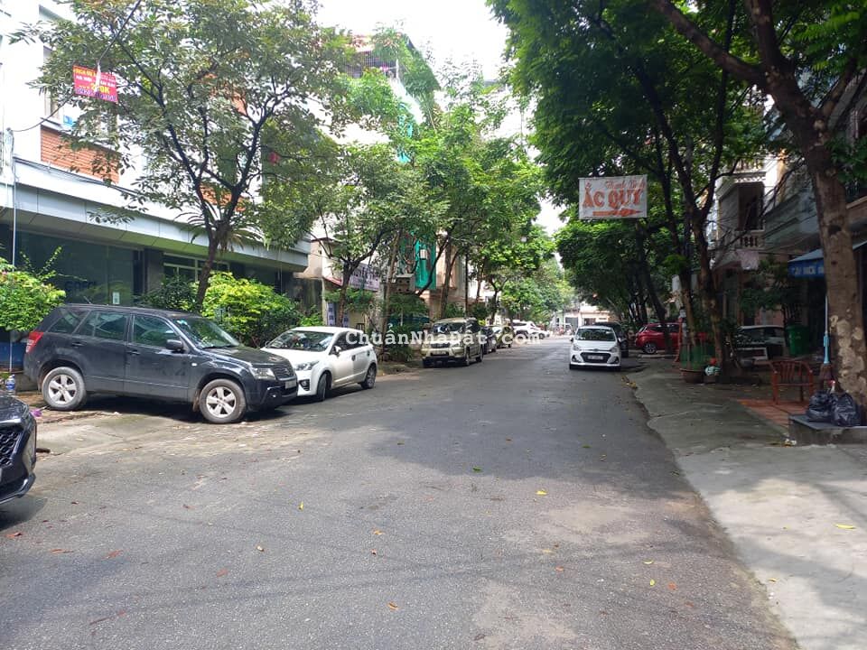 Phân lô ôtô Kinh doanh VP phố Doãn Kế Thiện: DT 70m MT6.5m , nhà 2 mặt thoáng giá Đầu tư