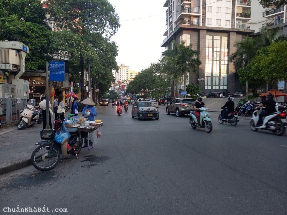 Bán nhà phân lô Trung Yên 10 Trung Hòa, Cầu Giấy DT100m2, mặt tiền 5,5m đường 3 ô tô 20 tỷ