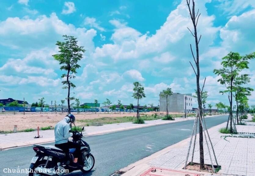 Cần bán lô đất thổ cư đối diện chợ Sông Mây, chỉ 415 triệu