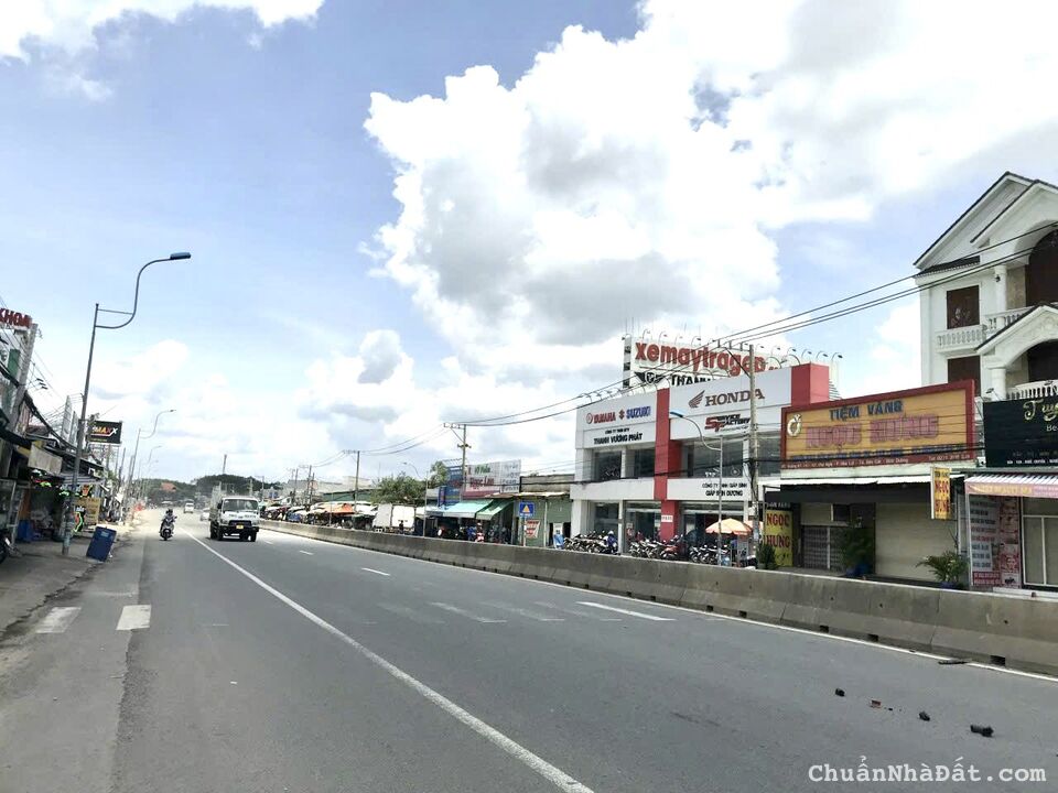 Cần bán 80m đất ngay trục đường ĐT 741 ngã ba Cổng xanh Bình Dương