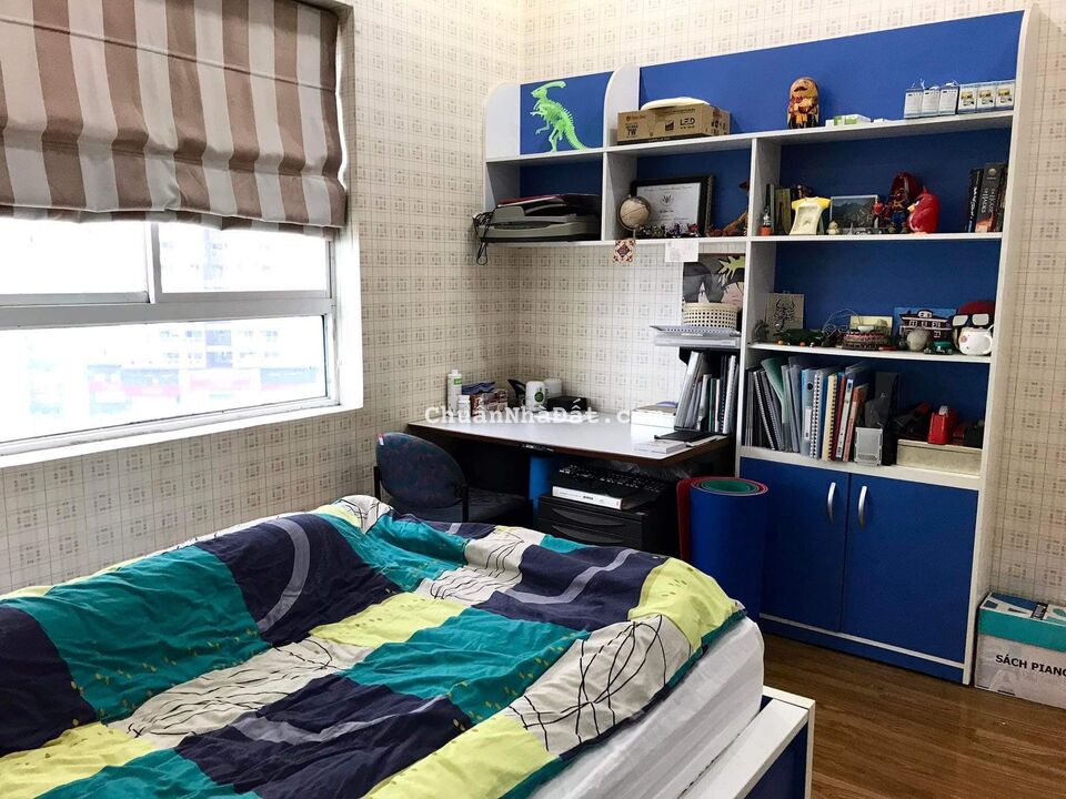 (KHỔNG LỒ) Mua bán chung cư quận Cầu Giấy 155m 3PN 3WC Lô Góc tặng nội thất hơn 5 ty