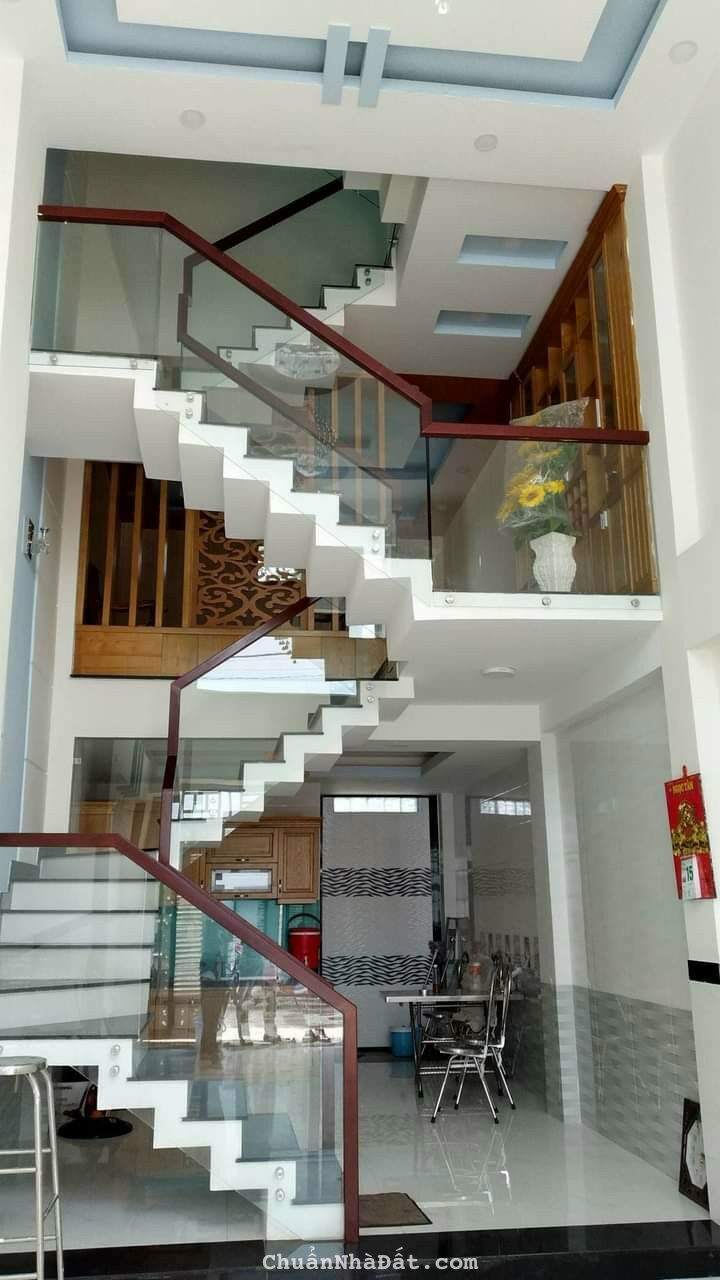 NHÀ 3 TẦNG BÁN LỖ GẤP ĐỂ ĐI VỀ QUÊ LIÊN HỆ NGAY ĐỂ THƯƠNG LƯỢNG CHÍNH CHỦ NHÀ 3 TẦNG BÁN LỖ GẤP ĐỂ ĐI VỀ QUÊ LIÊN HỆ NGAY ĐỂ THƯƠNG LƯỢNG CHÍNH CHỦ