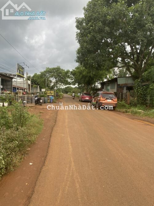 CẦN BÁN GẤP lô đất ngan 10x100 giá chỉ có 450tr ai cần a lô em nhe