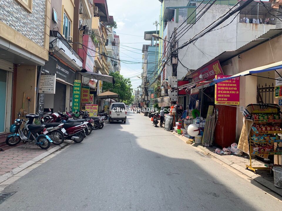 Bán nhà 6 tầng sẵn dòng tiền ở mặt Cửu Việt 2, Trâu Quỳ, DT 80m2