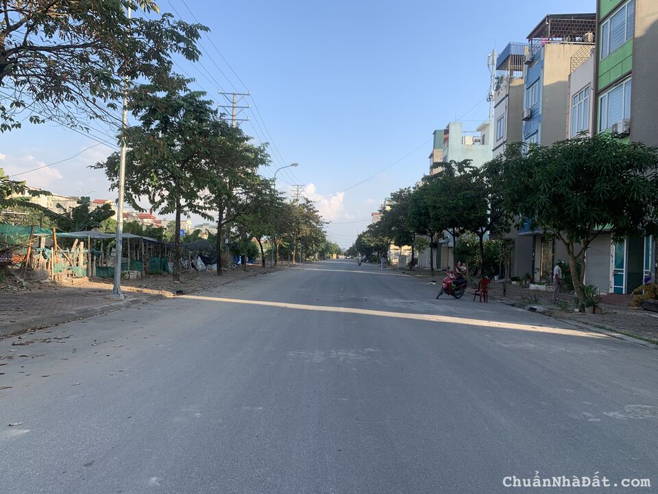 Bán gấp 34m2 đất tái định cư Trâu Quỳ, Gia Lâm, mặt đường 22m quay ra đường 5. Bán gấp 34m2 đất tái định cư Trâu Quỳ, Gia Lâm, mặt đường 22m quay ra đường 5.