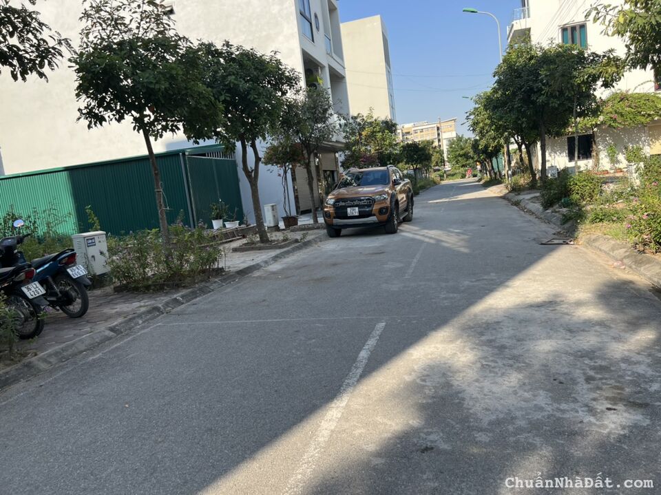 Giá rẻ vô địch! Bán gấp 53,7m2 đất TĐC Trâu Quỳ, Gia Lâm, view vườn hoa siêu đẹp Giá rẻ vô địch! Bán gấp 53,7m2 đất TĐC Trâu Quỳ, Gia Lâm, view vườn hoa siêu đẹp