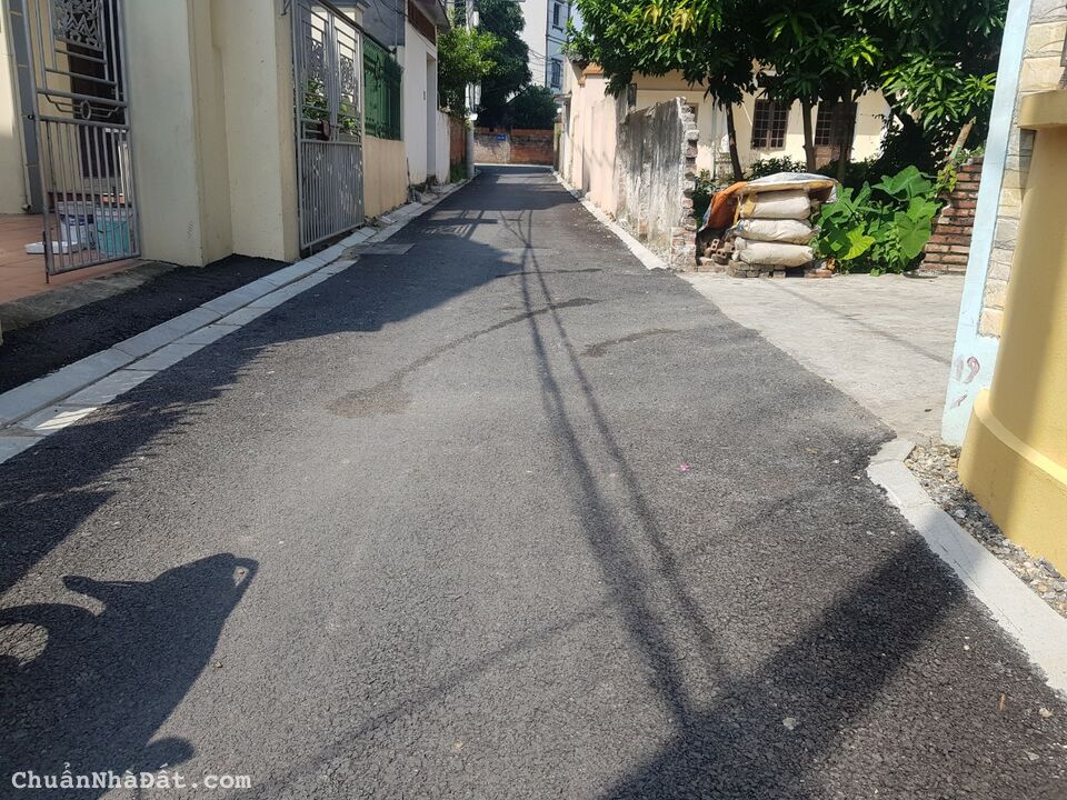 Bán 76m2 đất Xuân Thụy, Kiêu Kỵ đường trải nhựa, ô tô 7 chỗ thông Bán 76m2 đất Xuân Thụy, Kiêu Kỵ đường trải nhựa, ô tô 7 chỗ thông