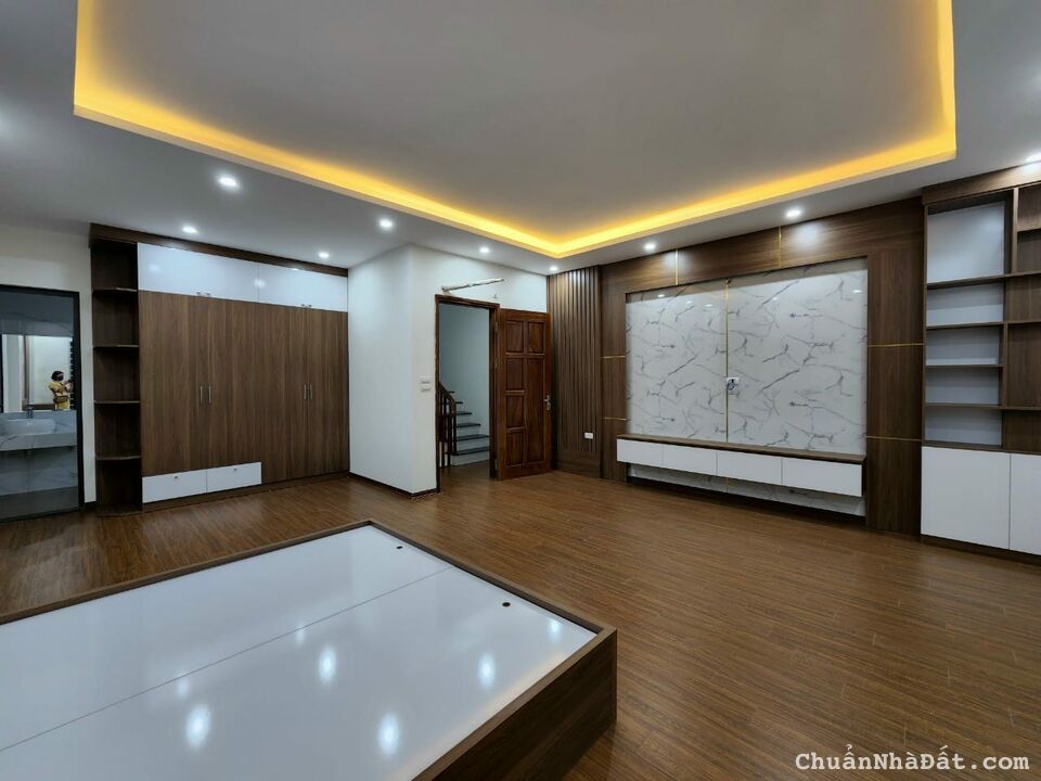 cc Cần bán nhà 9 tầng Thang máy 62m2x9T giá chỉ 9.5 tỷ tặng full nội thất - 10m2 ra ô tô