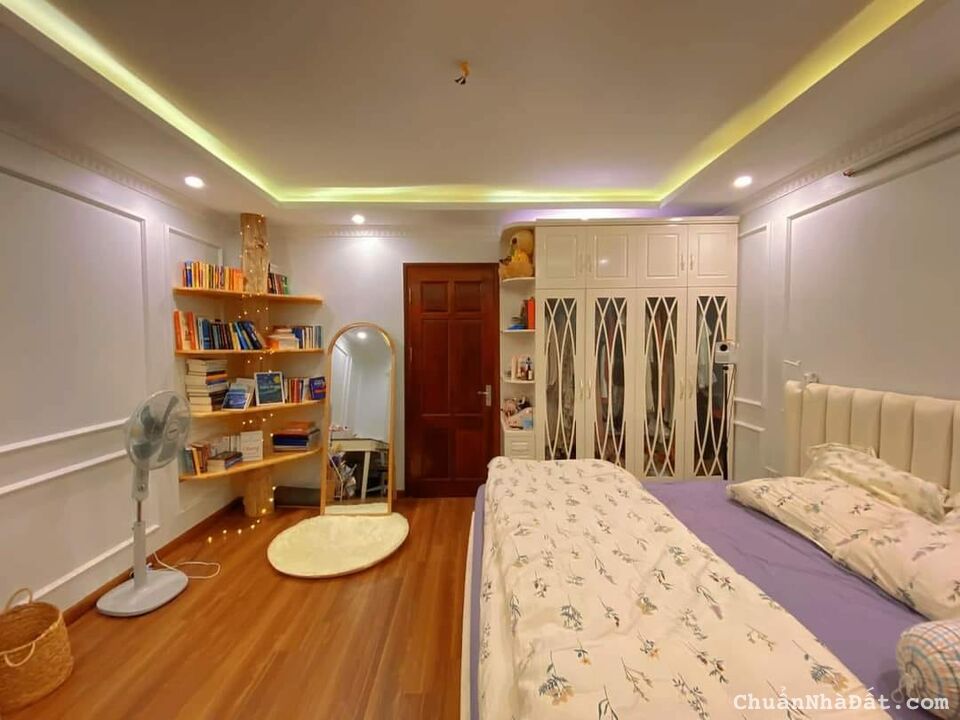 CC cần bán gấp nhà phố Nguyễn Khang_Cầu Giấy dt 40m2x4T nhà mới giá nhỉnh 4 tỷ