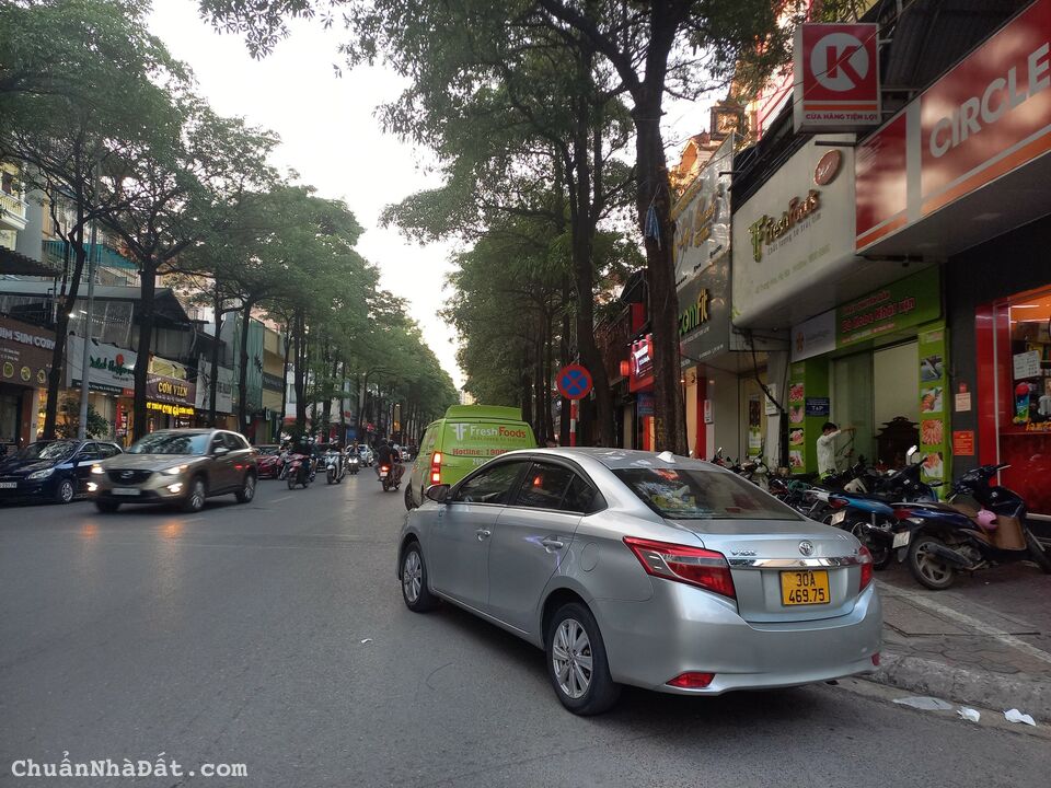 Bán nhà phân lô Trung Yên 10 Trung Hòa, Cầu Giấy DT100m2, mặt tiền 5,5m đường 3 ô tô 20 tỷ Bán nhà phân lô Trung Yên 10 Trung Hòa, Cầu Giấy DT100m2, mặt tiền 5,5m đường 3 ô tô 20 tỷ