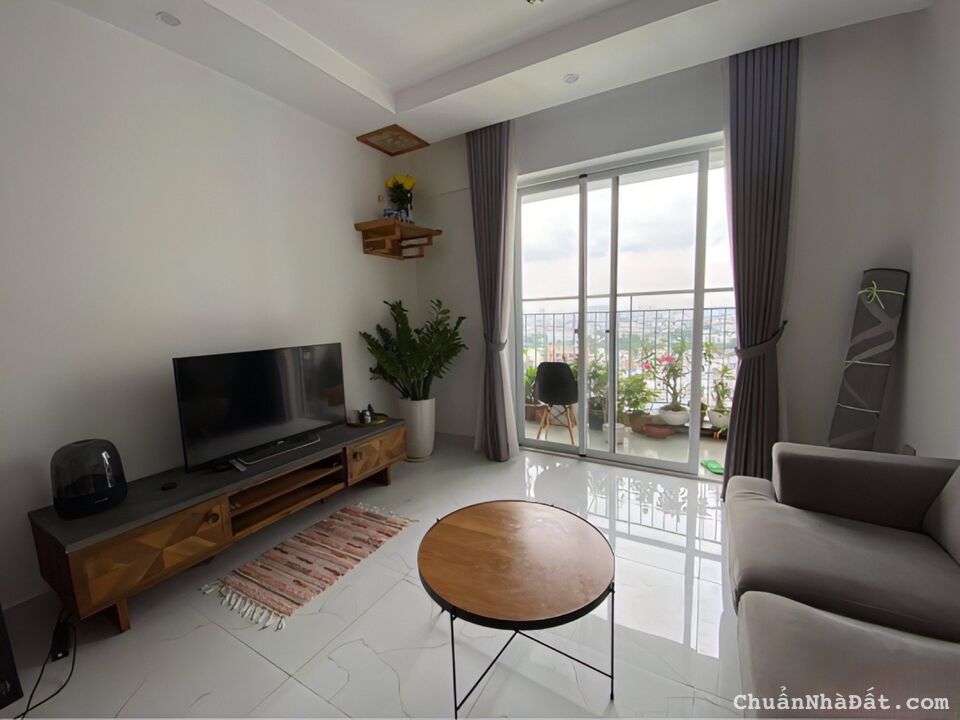 Căn hộ Quận 8 hơn 70m2 hướng Đông Nam chỉ 2.3 tỷ 